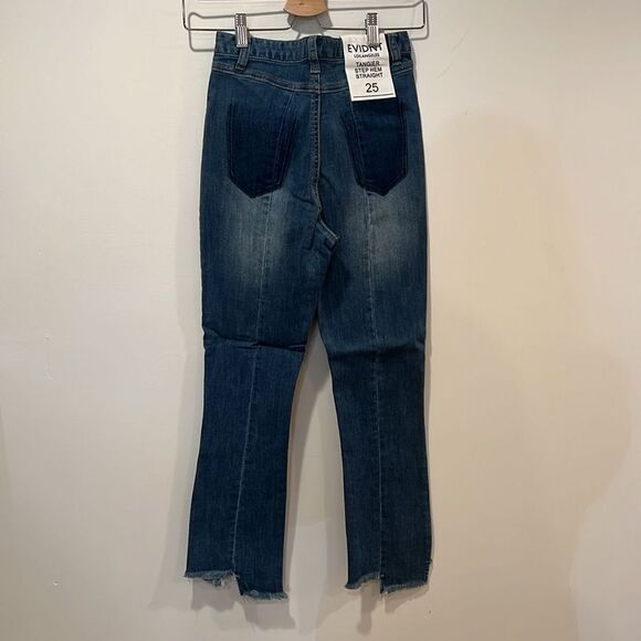 NWT EVIDNT Los Angeles Tangier Step Hem Straight Denim Jeans - Size 25 - Picture 5 of 6
